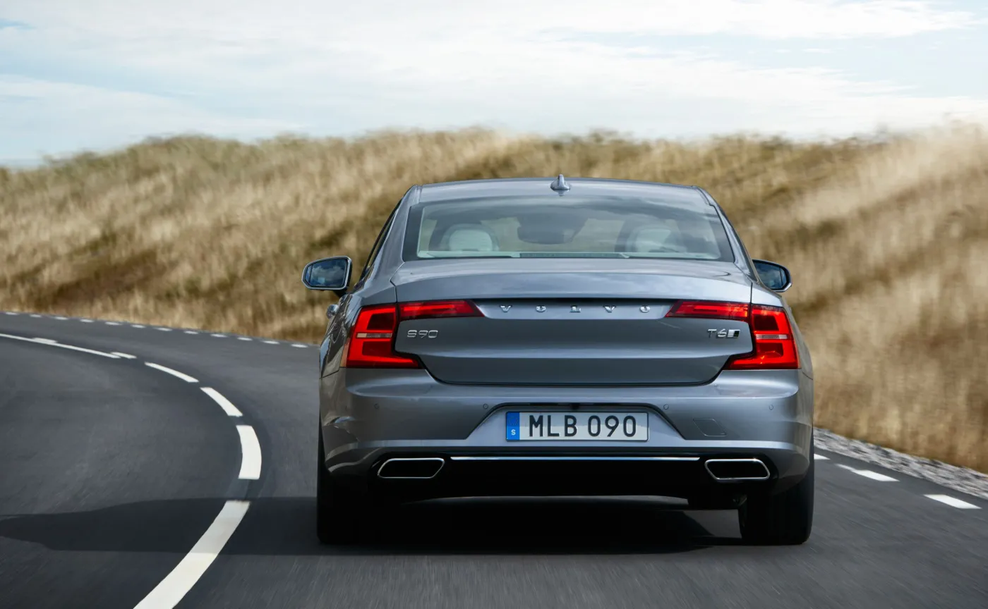 8493641-volvo-s90.jpg