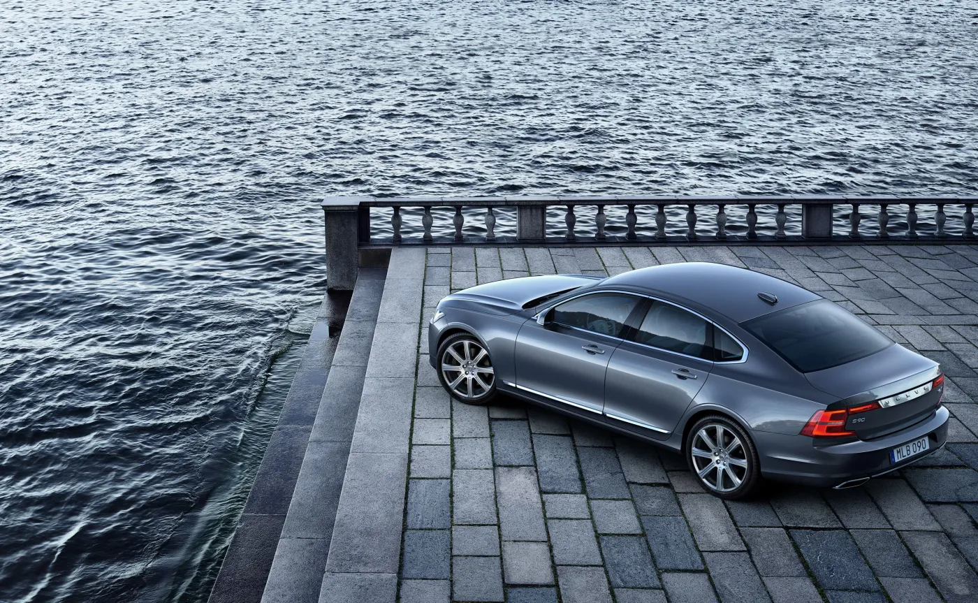 8493226-volvo-s90.jpg