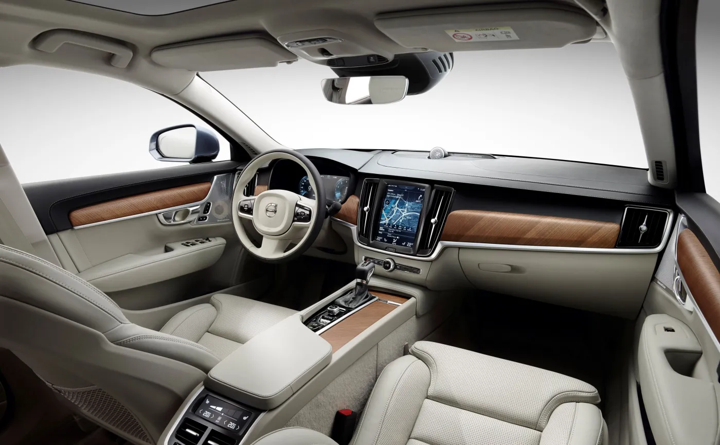 8493290-volvo-s90.jpg