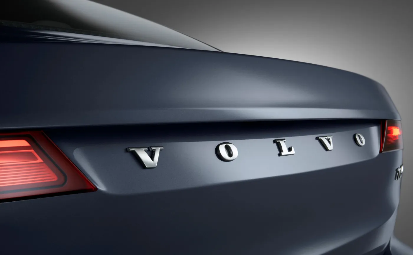 8493354-volvo-s90.jpg