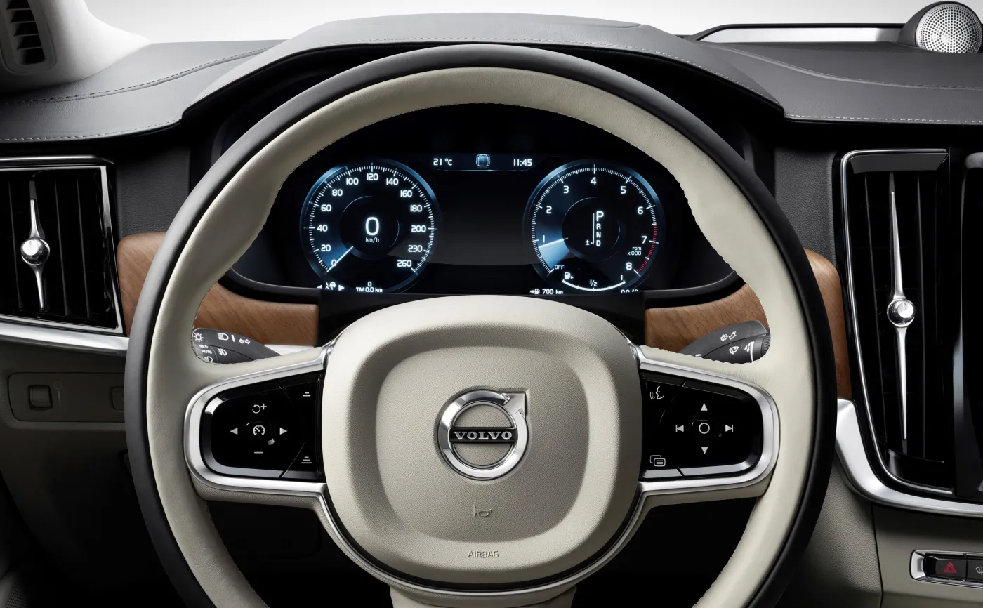 8493386-volvo-s90.jpg