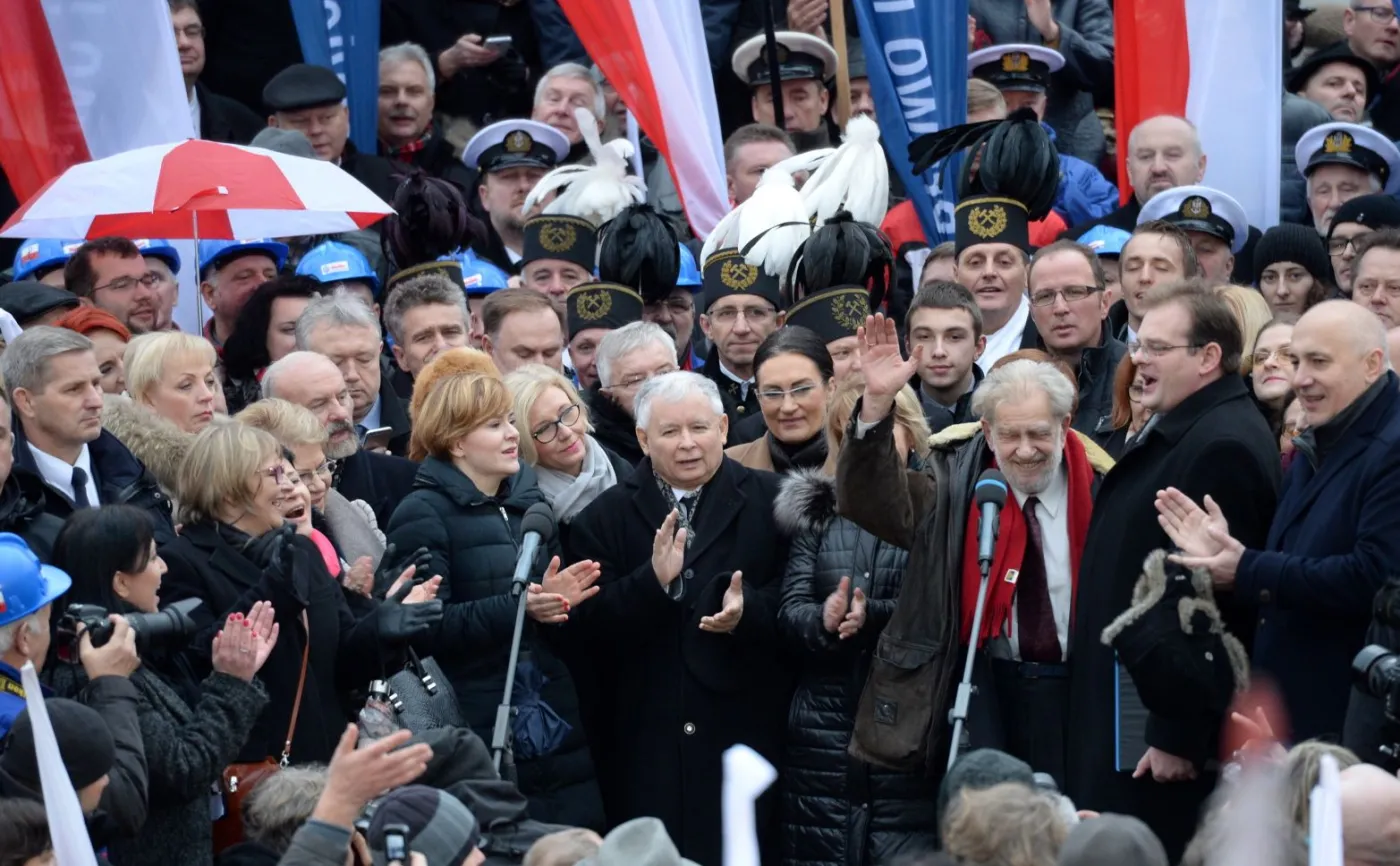 8536127-marsz-pis.jpg