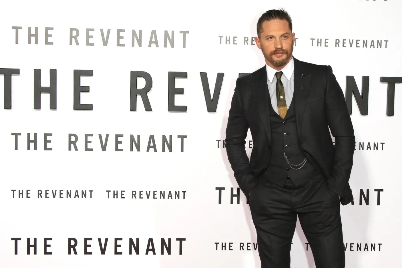8560562-tom-hardy.jpg