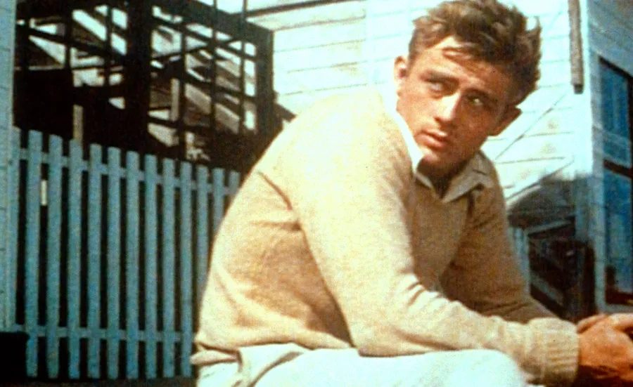 8266550-james-dean.jpg