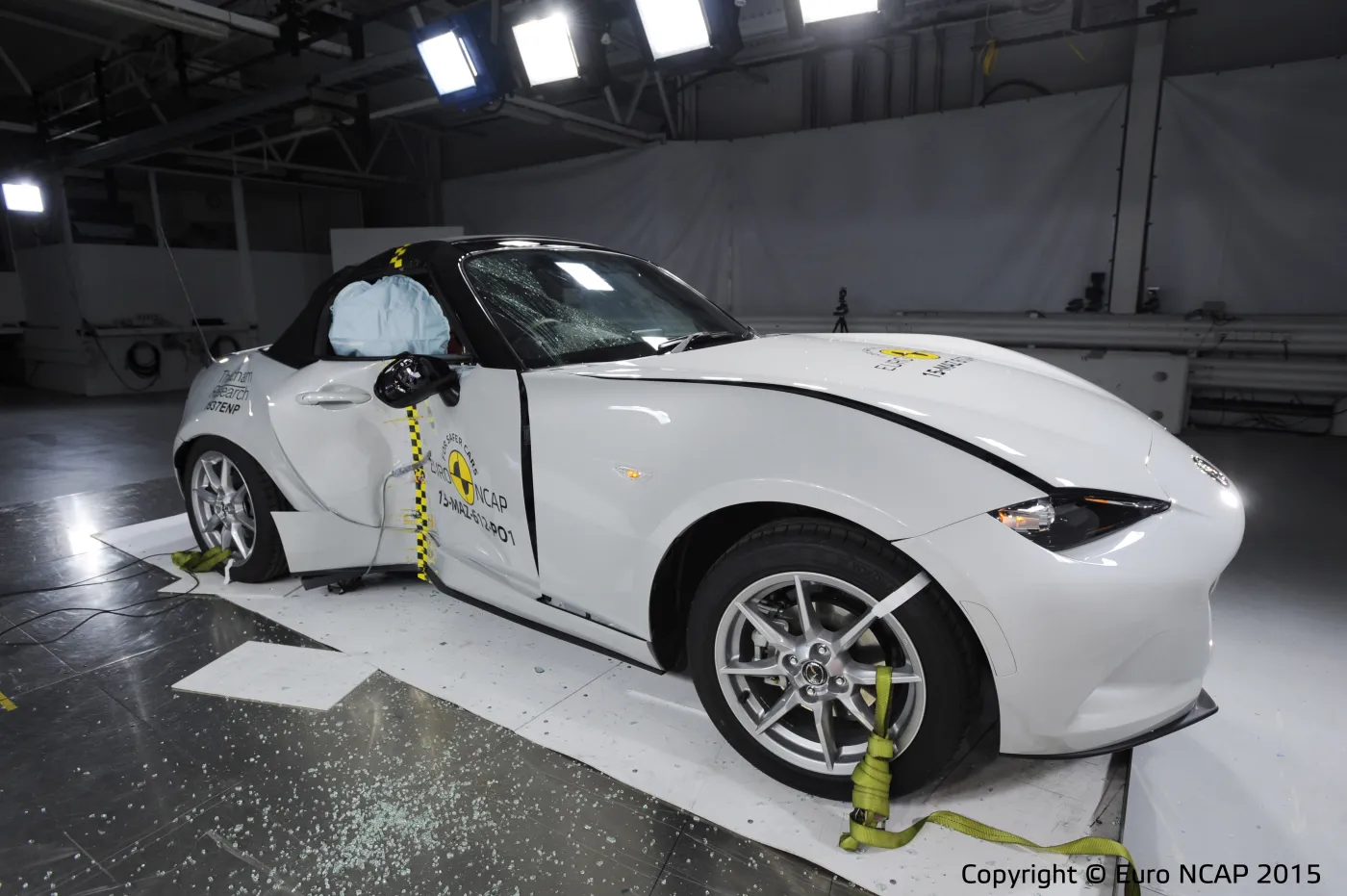 8292002-mazda-mx-5.jpg