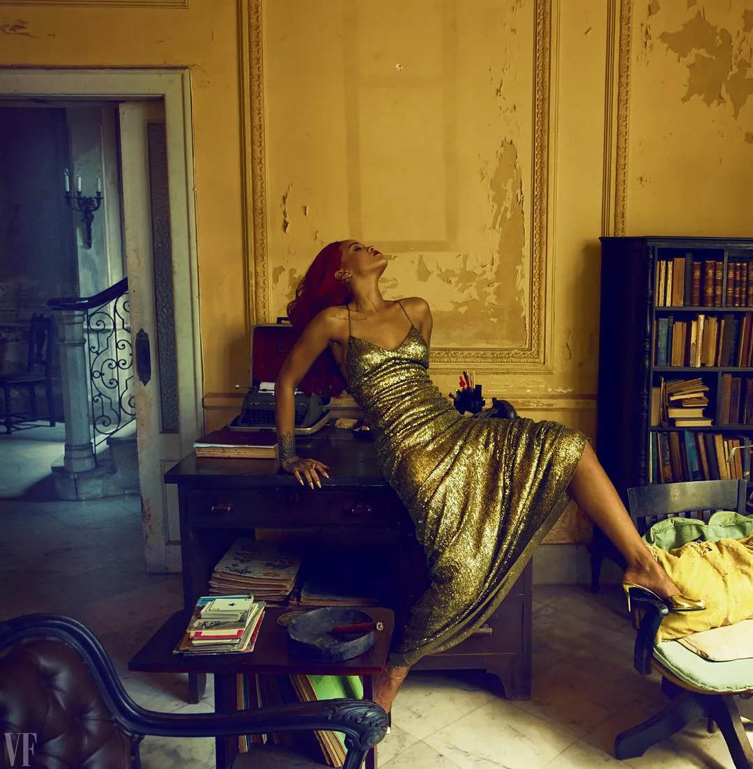 8299696-rihanna.jpg