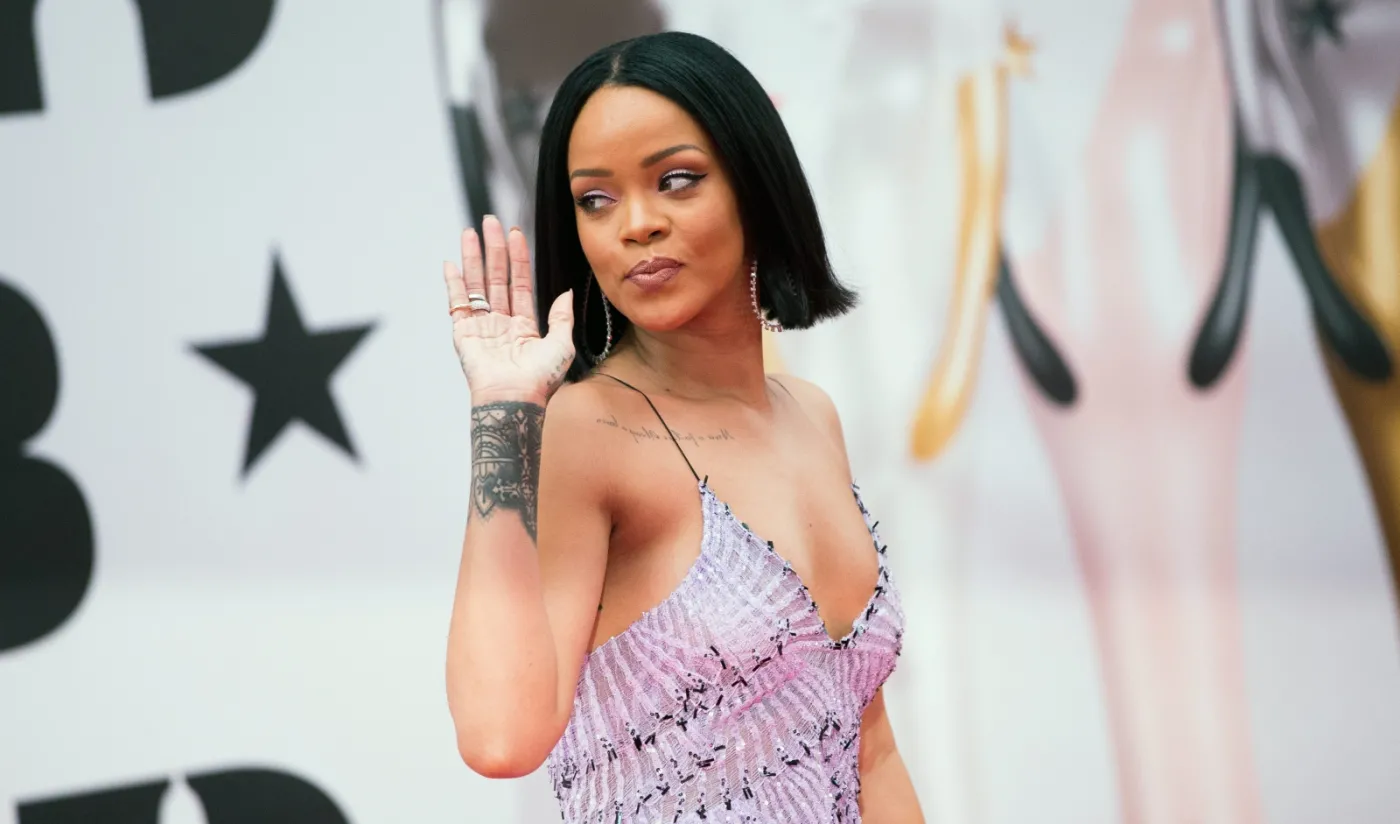 8774188-rihanna.jpg