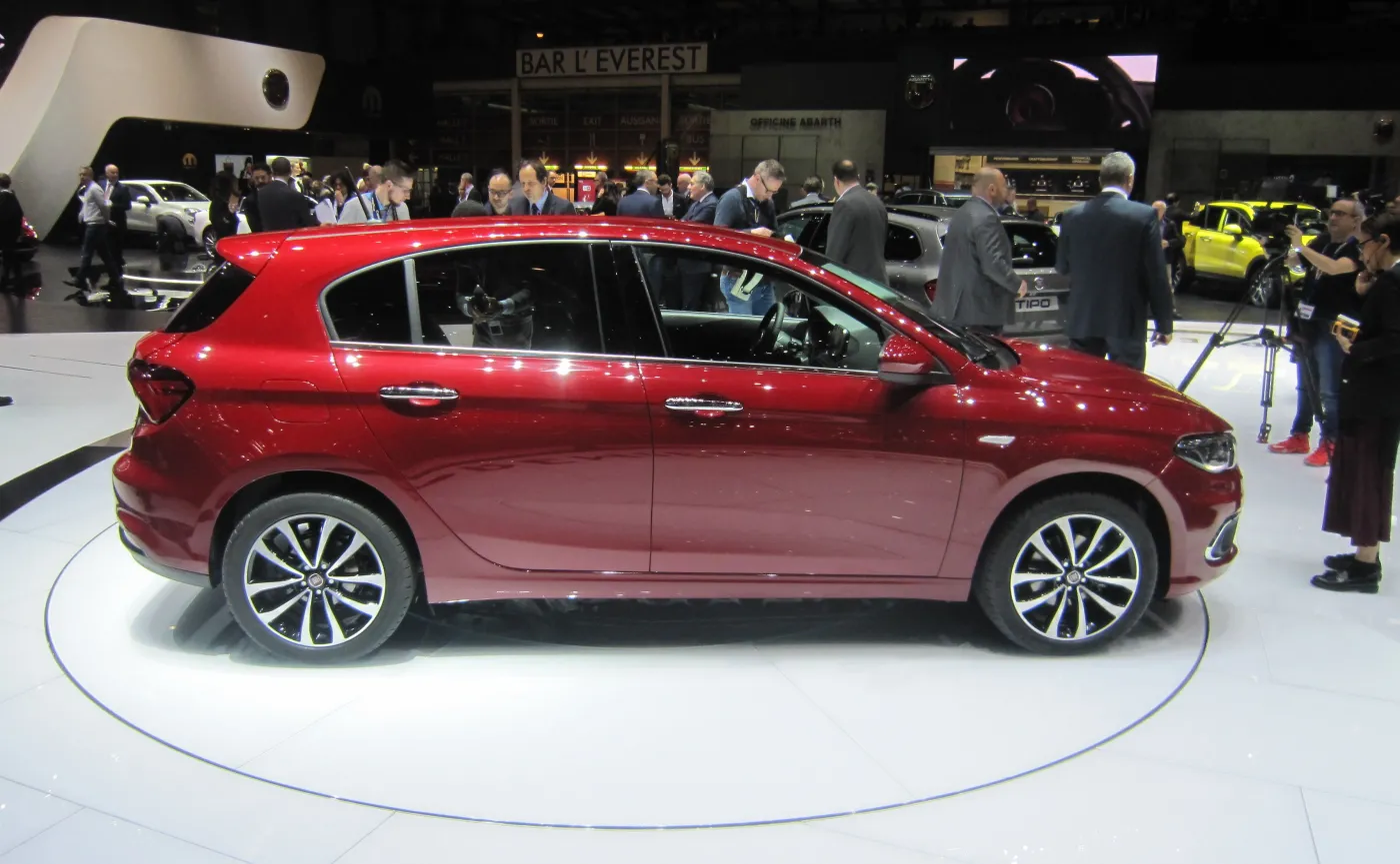 8797058-fiat-tipo.jpg