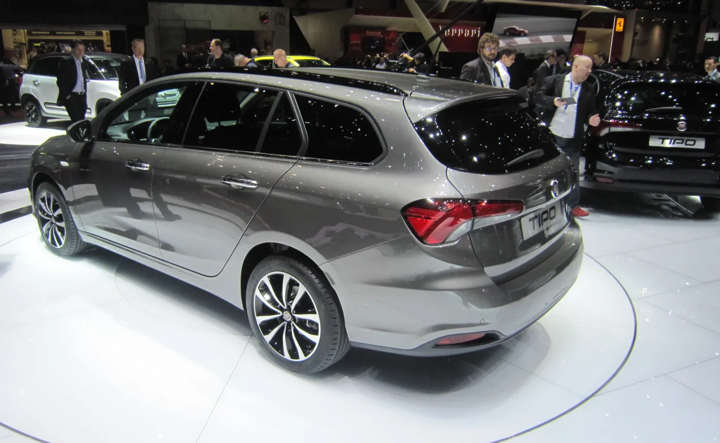 8797090-fiat-tipo.jpg