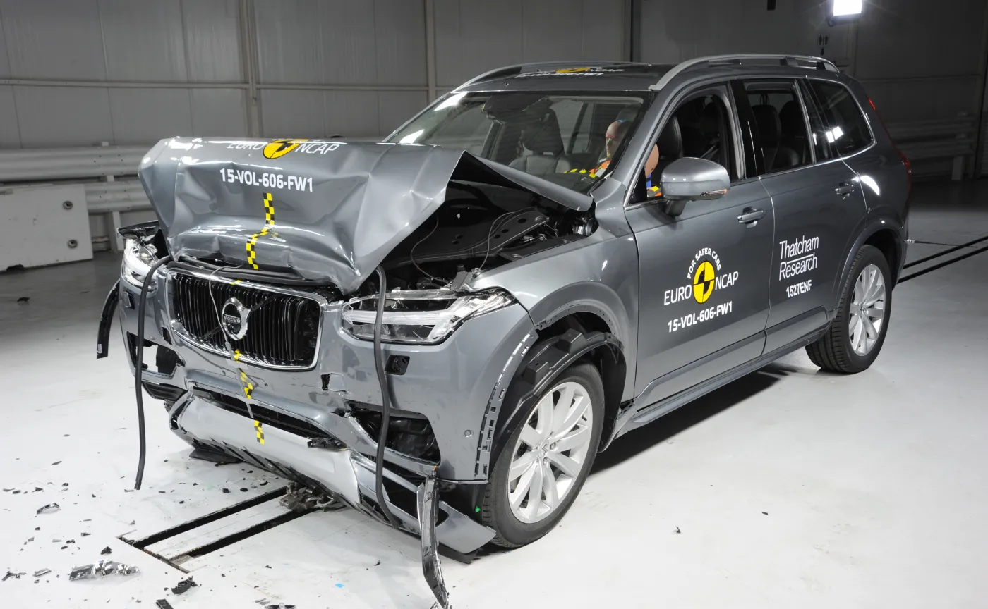 8635007-volvo-xc90.jpg