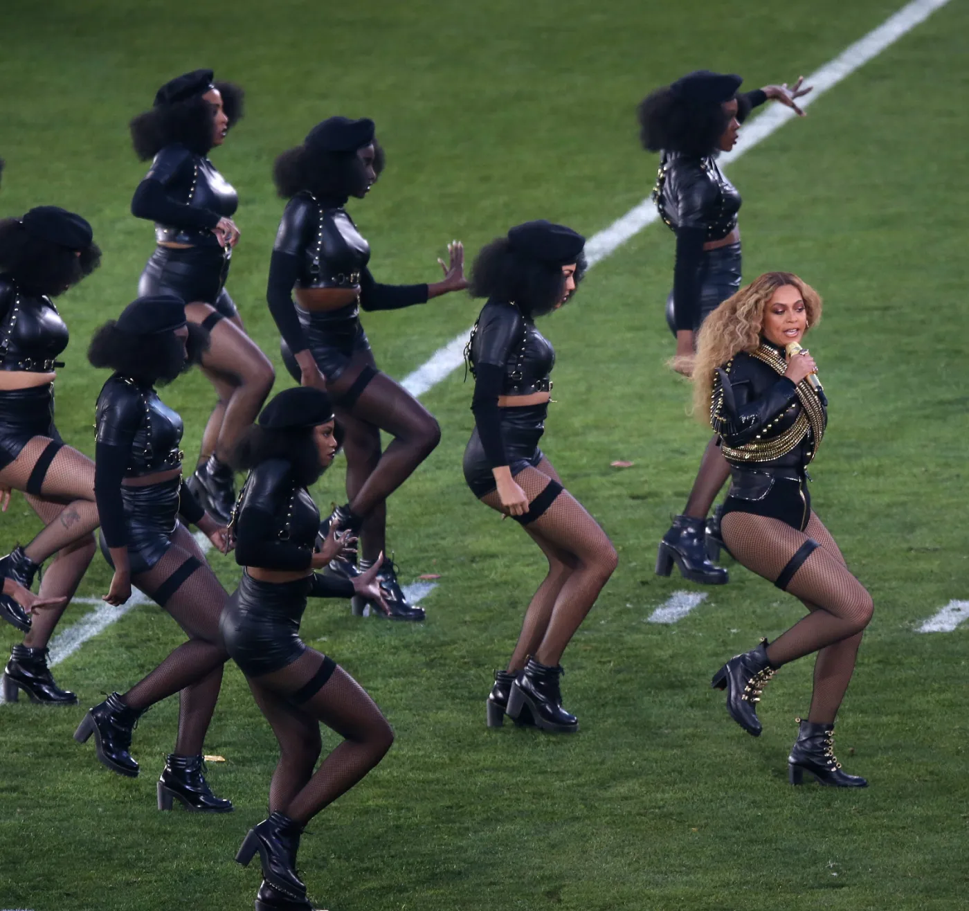 8713604-beyonce.jpg