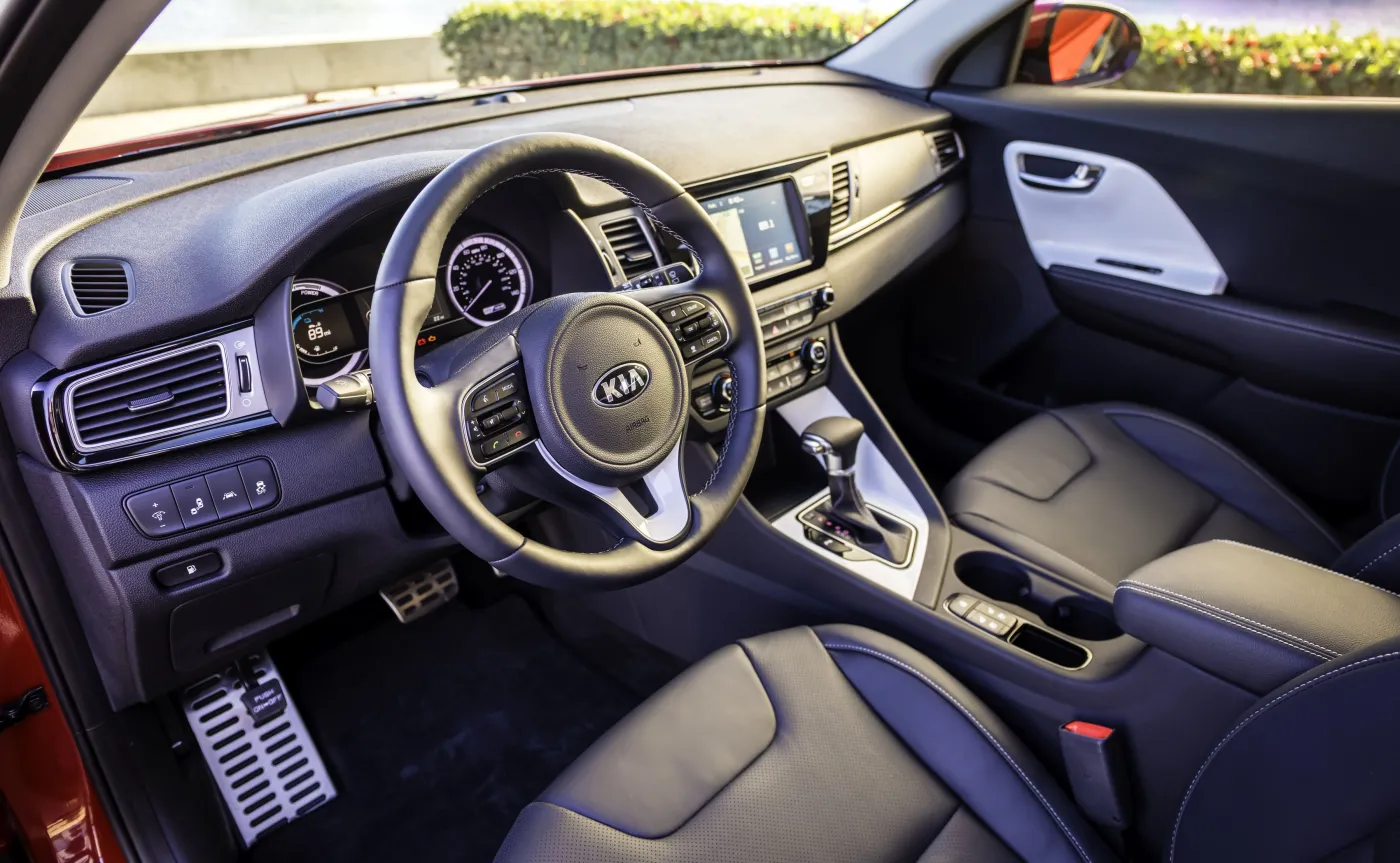 8726797-kia-niro.jpg