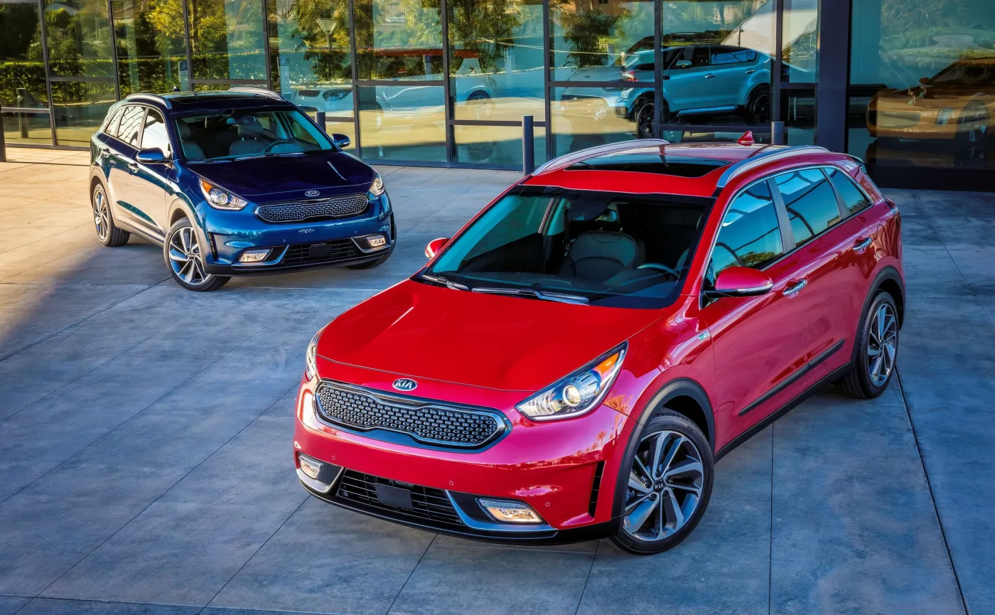 8726957-kia-niro.jpg