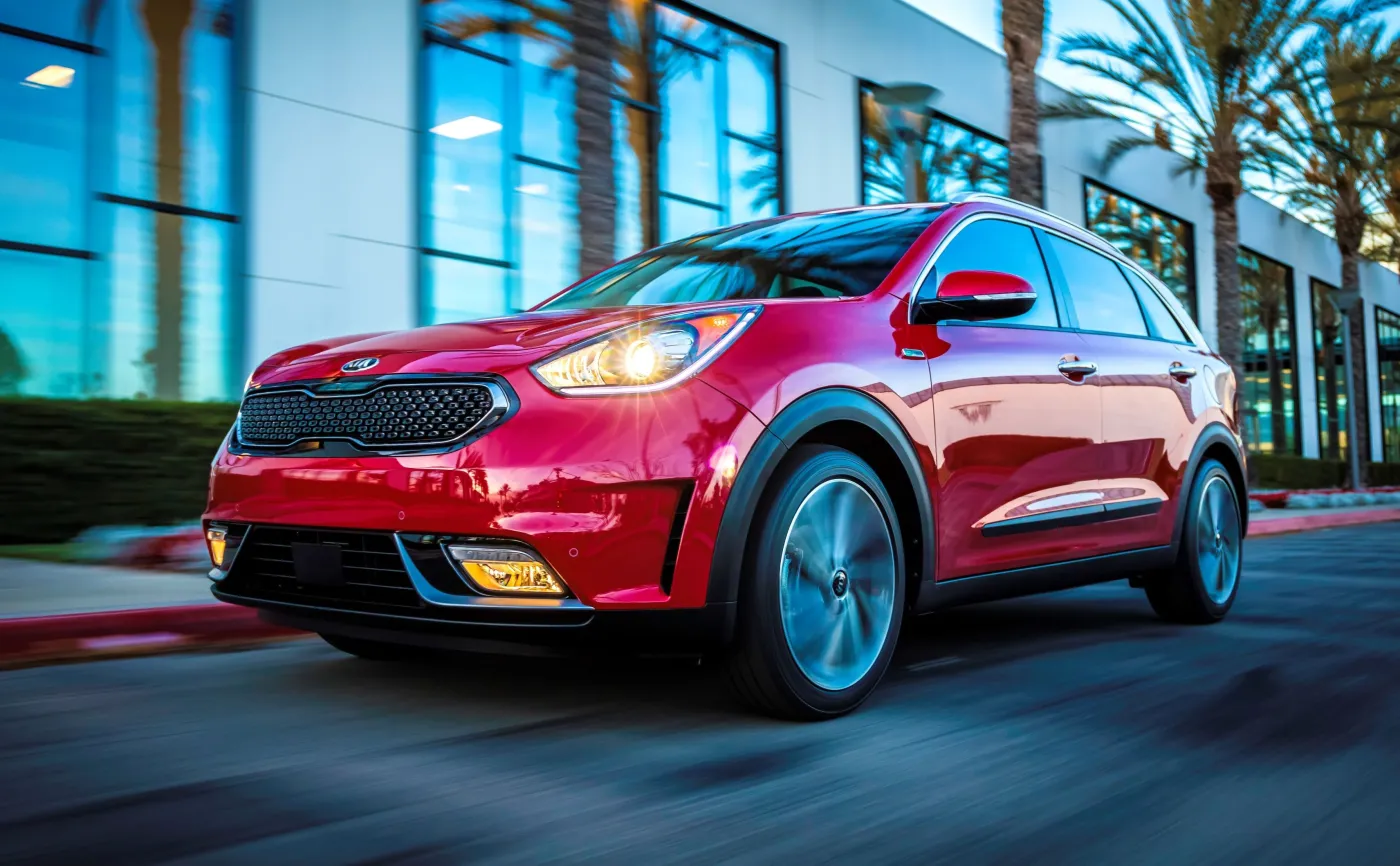 8726989-kia-niro.jpg