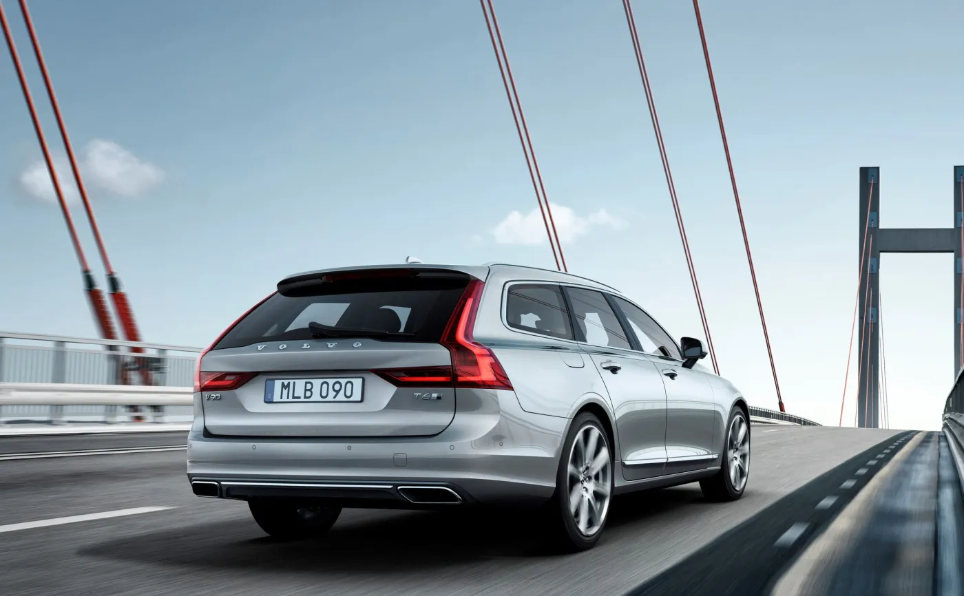 8751144-volvo-v90.jpg