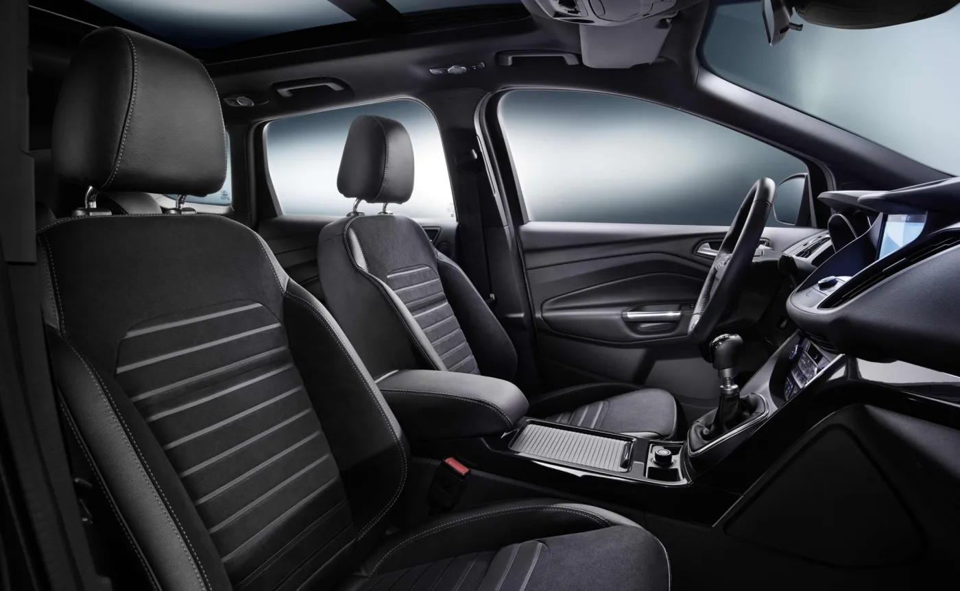 8761743-ford-kuga.jpg