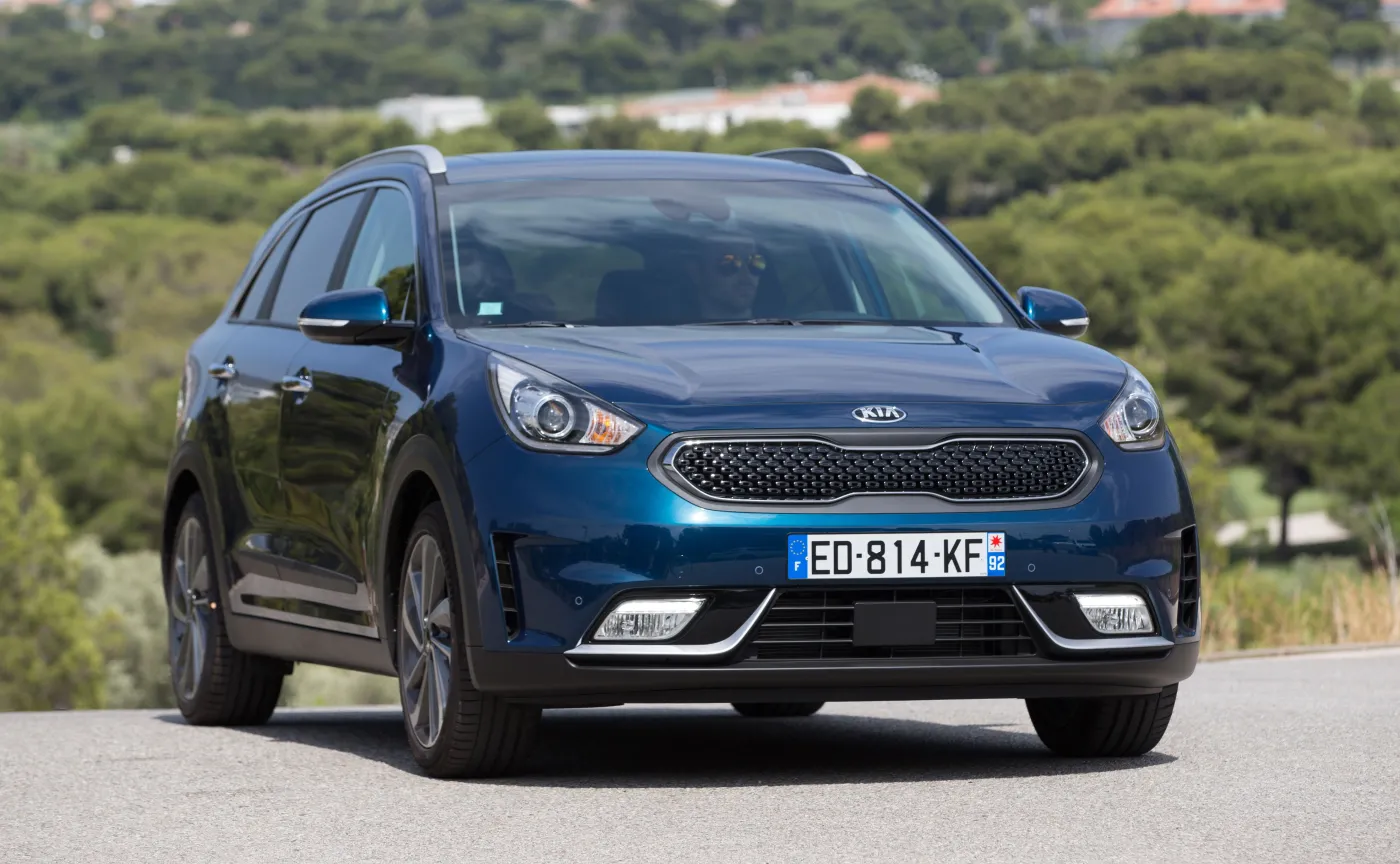 9288484-kia-niro.jpg