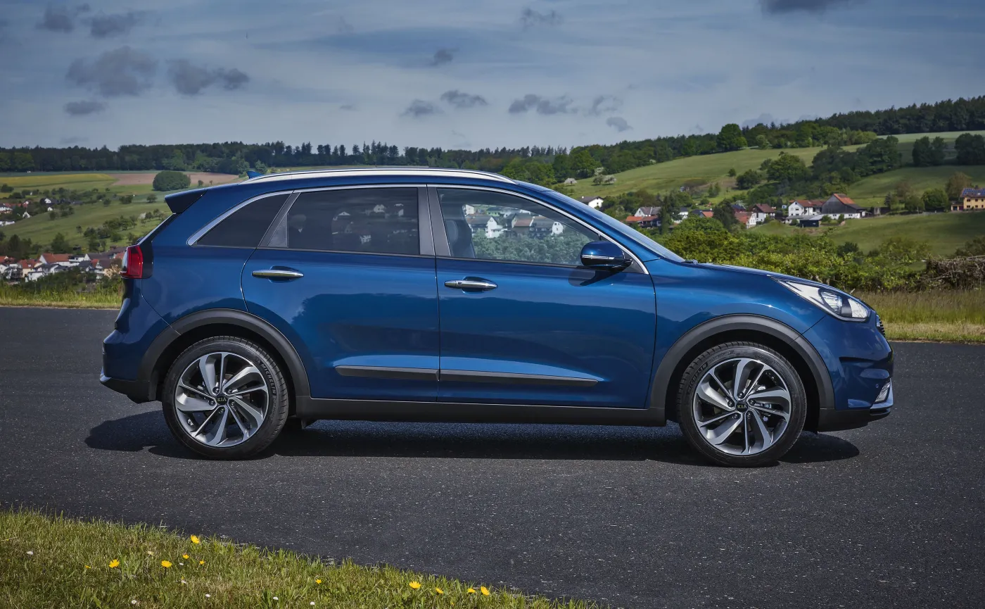 9288836-kia-niro.jpg