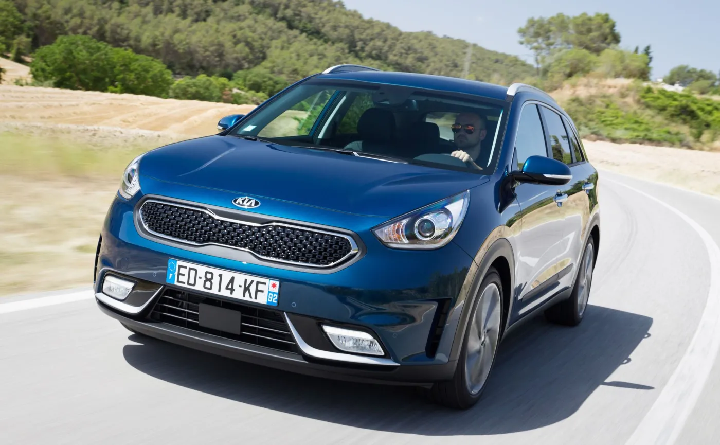 9288292-kia-niro.jpg