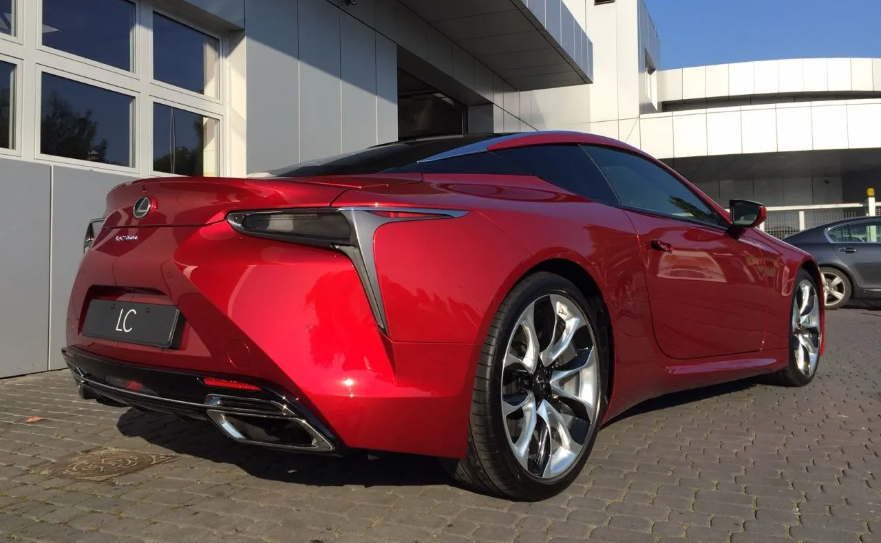 9385071-lexus-lc.jpg