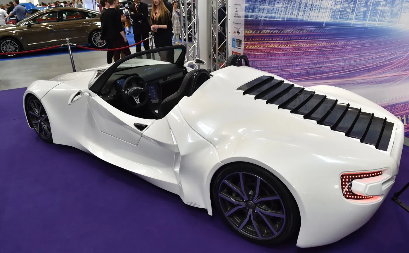 9068665-premier.jpg