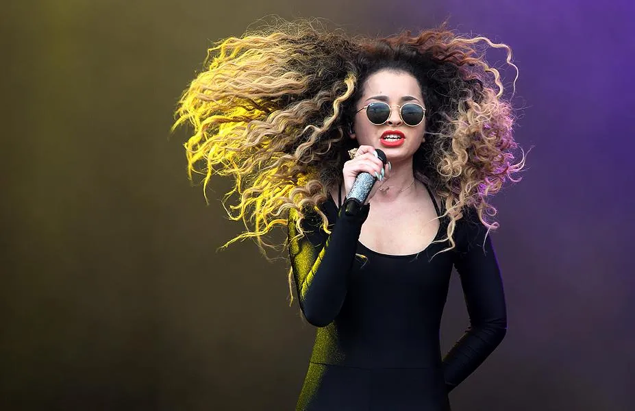 Ella Eyre