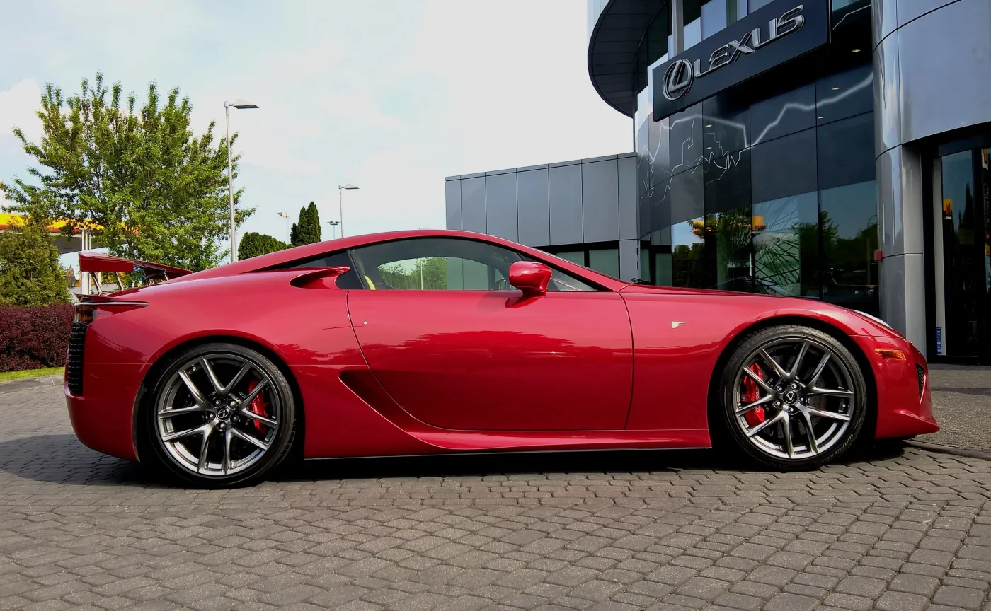 9077269-lexus-lfa.jpg