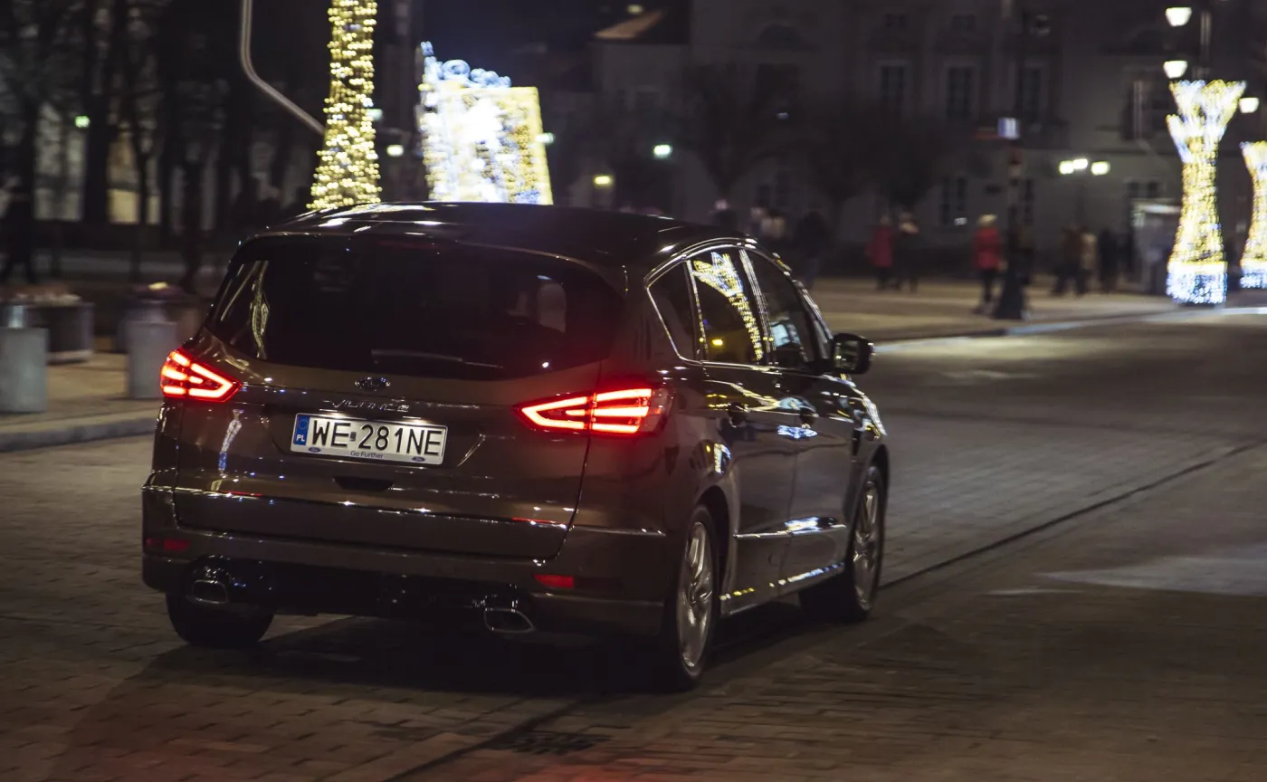 Ford s-max vignale