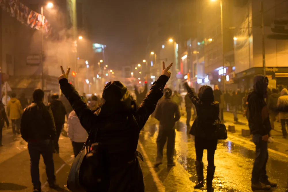 7110771-protest.jpg