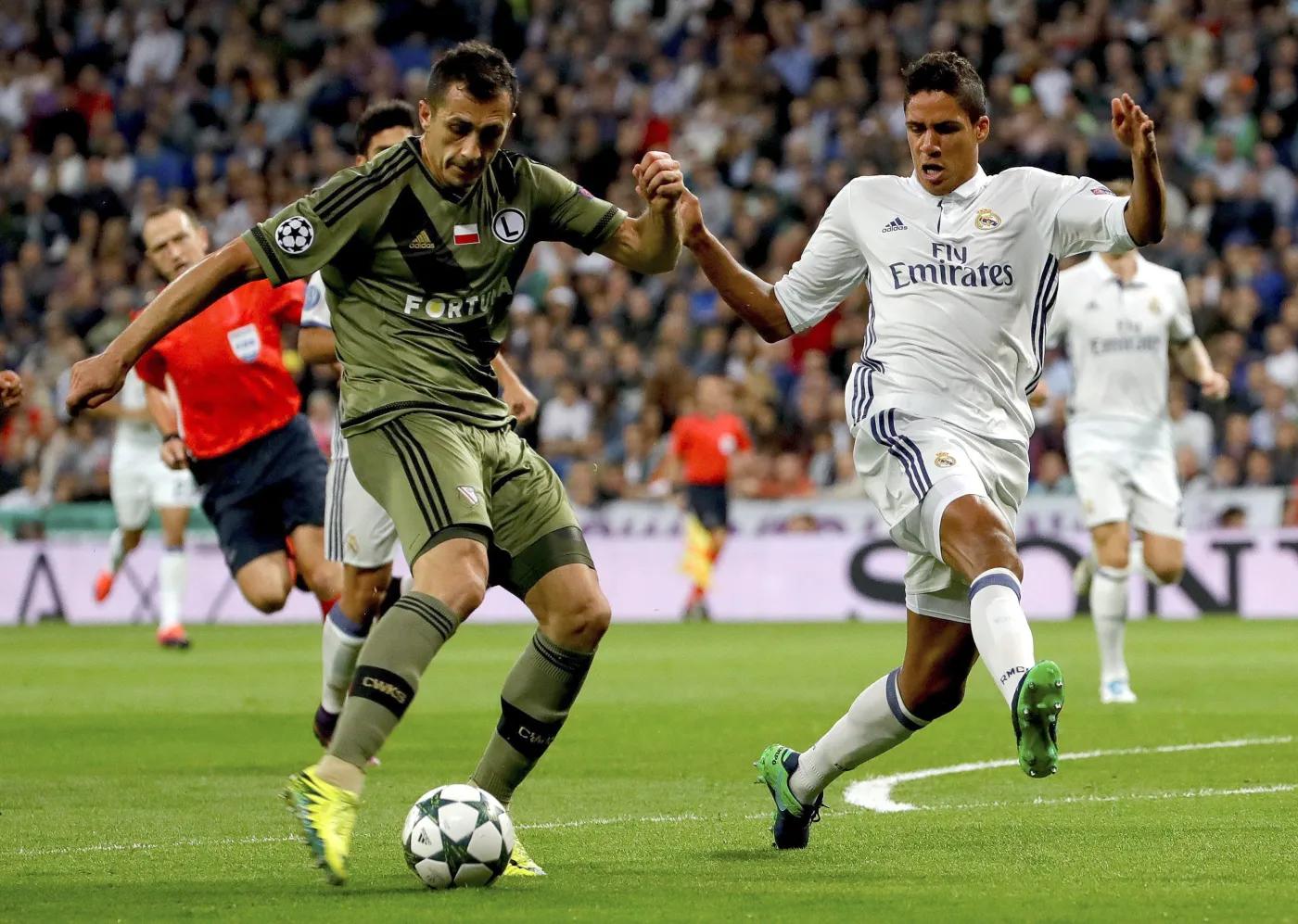 9542069-real-legia.jpg