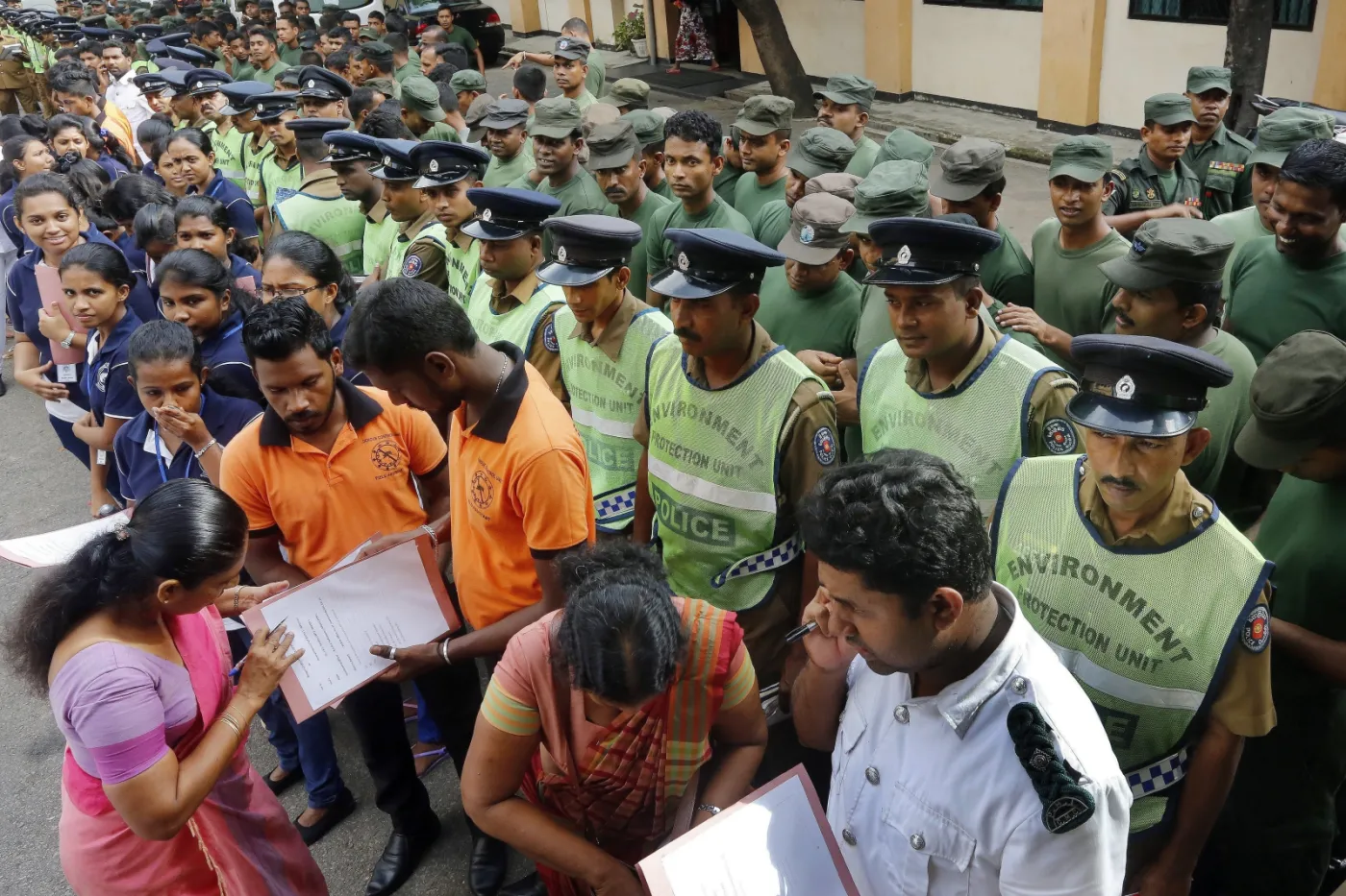 10291698-sri-lanka.jpg