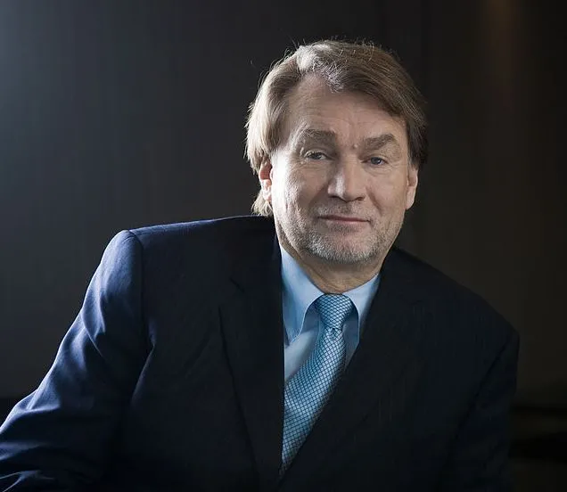 Pałac Jana Kulczyka trafił na sprzedaż. To najdroższa posiadłości w całej Szwajcarii. ZOBACZ WIDEO