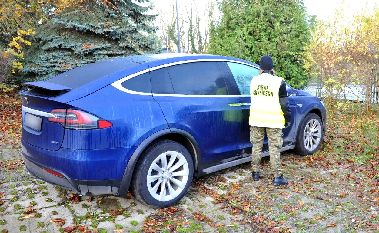 Tesla X się znalazła 