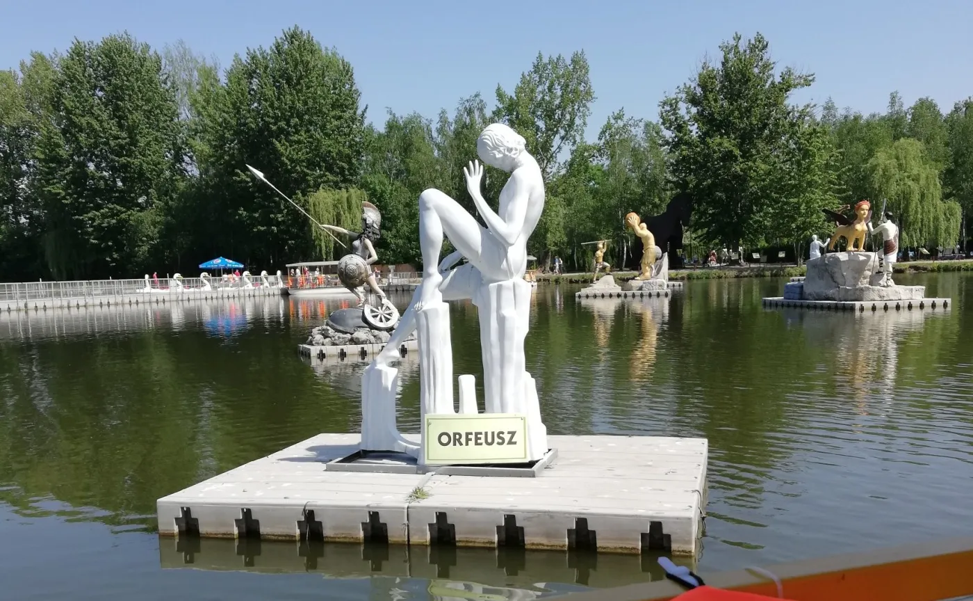 11084043-zatorland.jpg