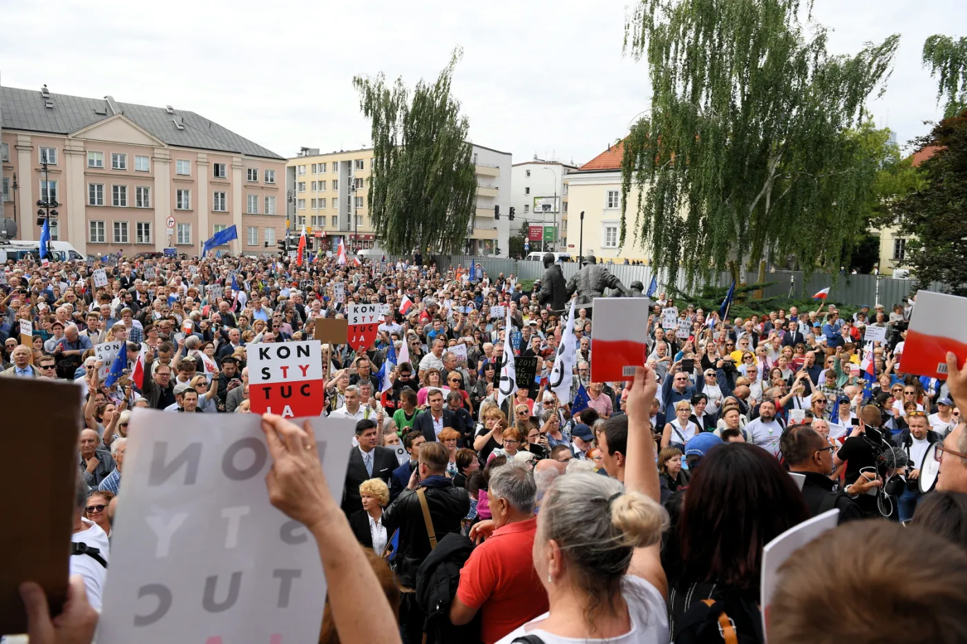 11092560-warszawa.jpg