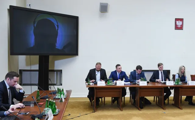 Incydent na posiedzeniu komisji ds. Amber Gold. Ujawnili agentkę ABW?