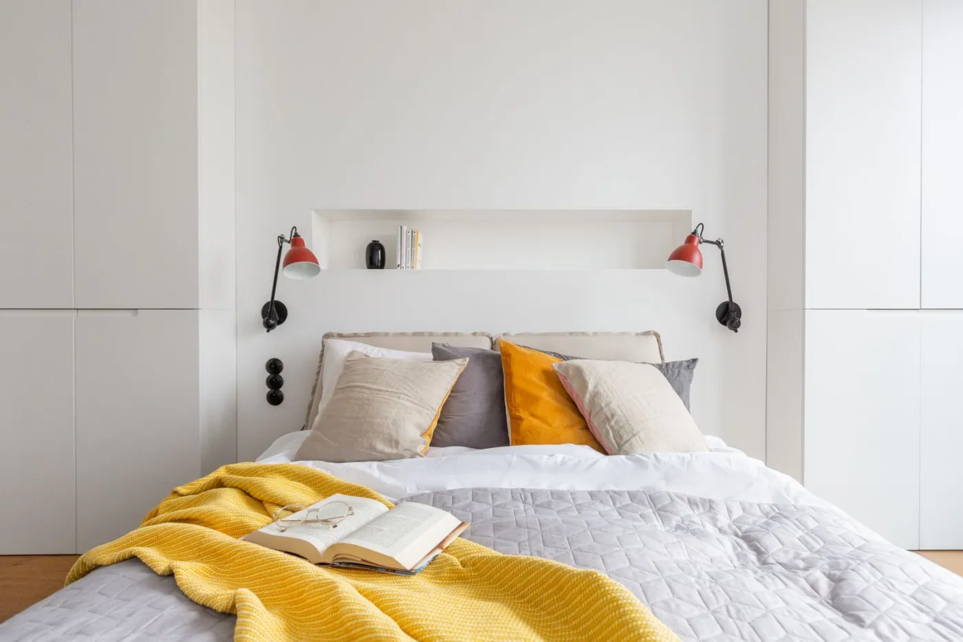 12349406-decoroom.jpg