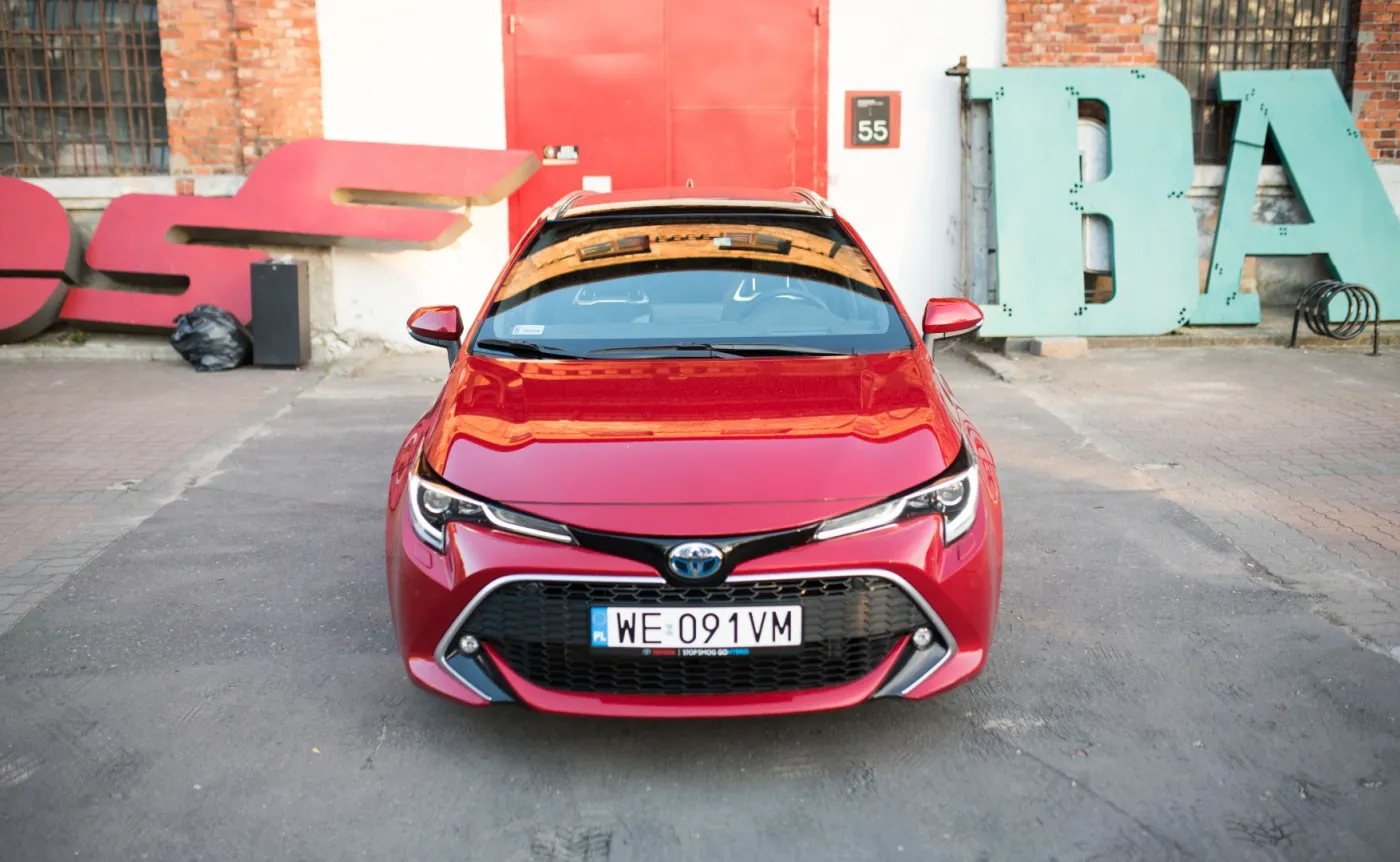 Toyota Corolla TS Kombi 2.0 Hybrid e-CVT Executive 