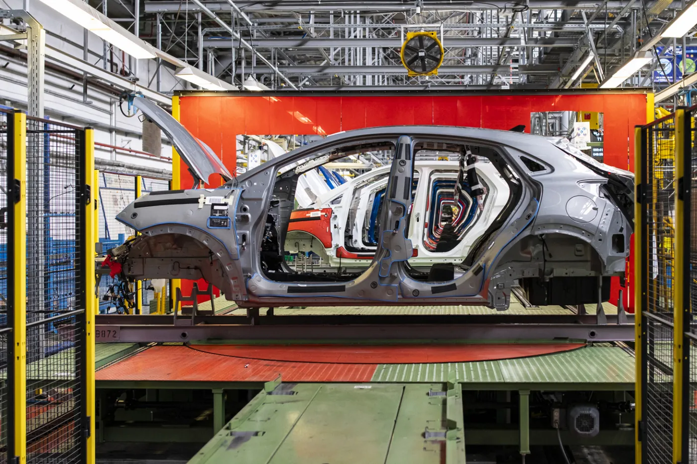 Ford odmraża produkcję i wprowadza specjalny kodeks obostrzeń