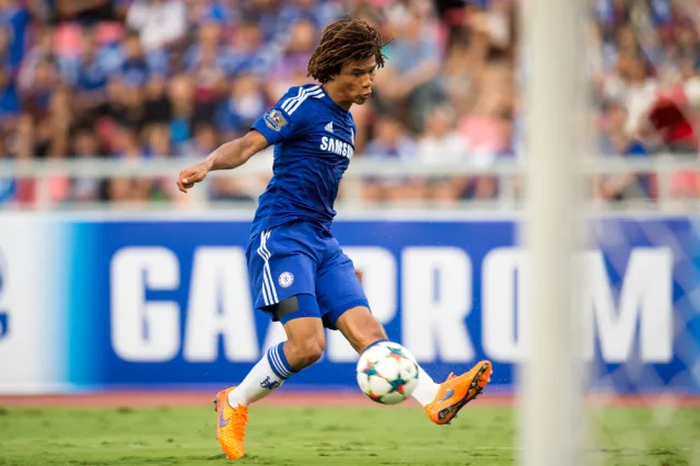 Nathan Ake piłkarzem Manchesteru City. Kosztował 40 mln funtów