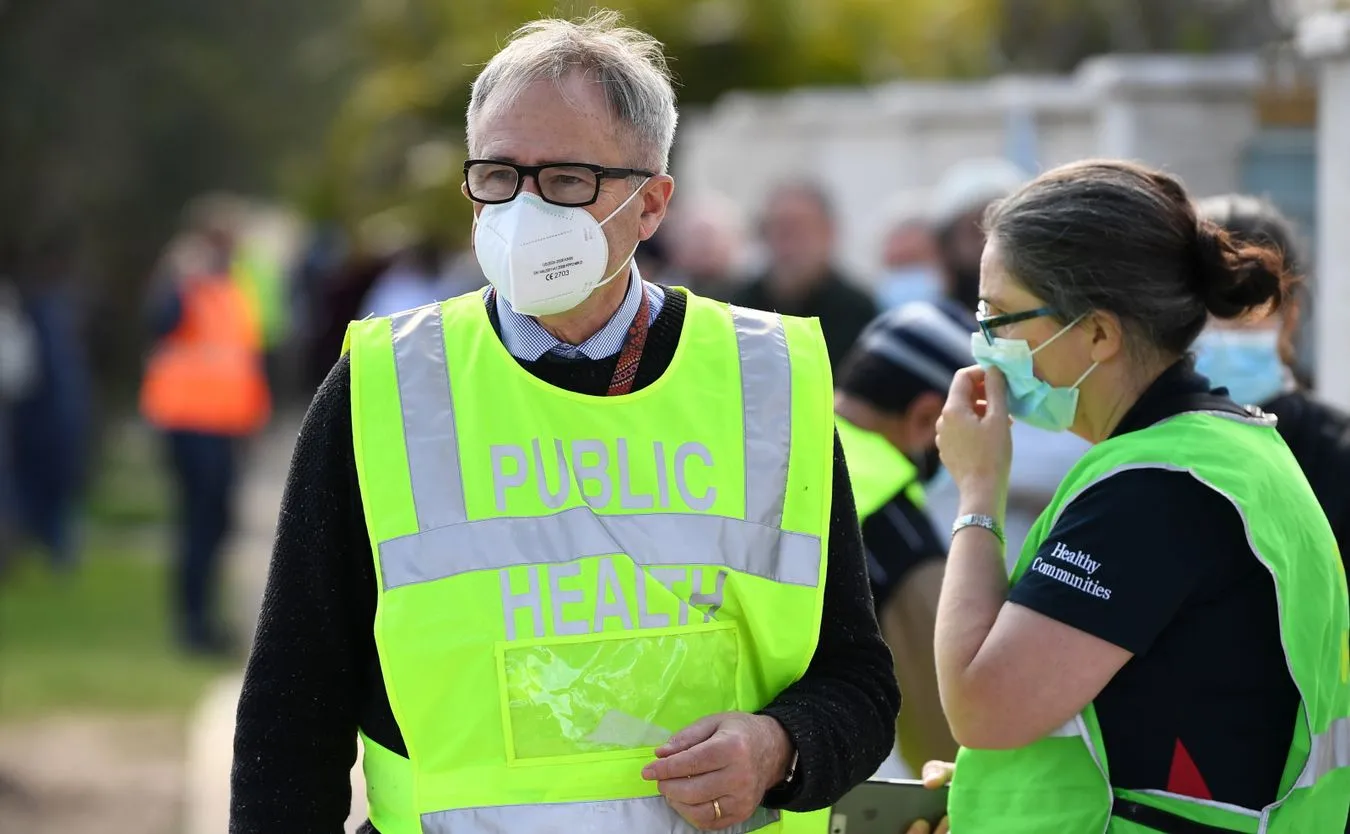 Australia zaostrza restrykcje. Godzina policyjna i zakupy raz dziennie w Melbourne
