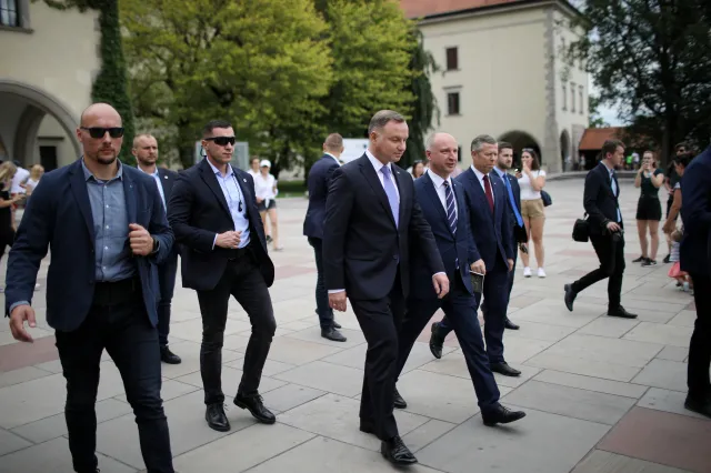 Rzecznik PO: Andrzej Duda nie został wybrany uczciwie; Sąd Najwyższy zawiódł