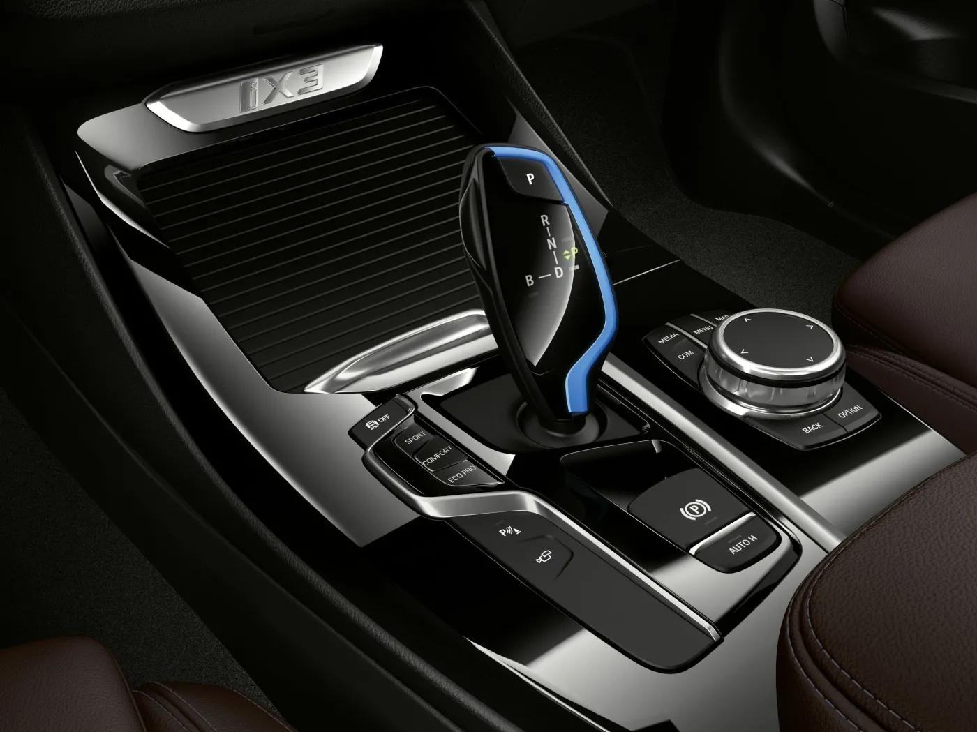 BMW iX3 już w Polsce. To elektryczny SUV w cenie diesla i z ładowarką gratis