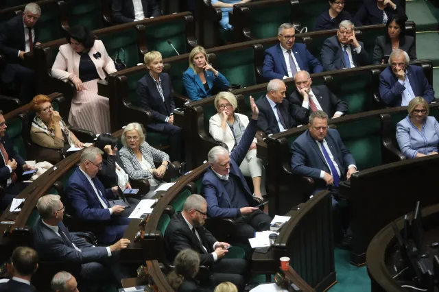 Sejm uchwalił "piątkę dla zwierząt". Cała Solidarna Polska przeciwko