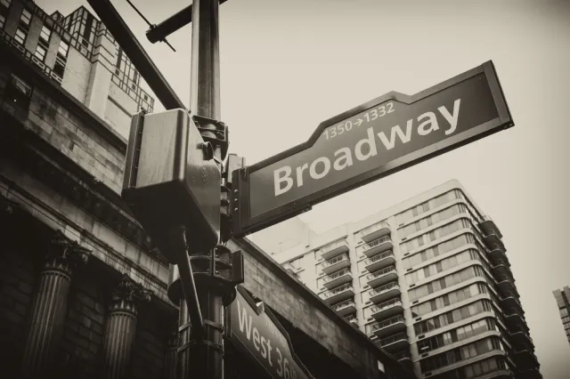 Teatry Broadwayu będą zamknięte co najmniej do końca roku