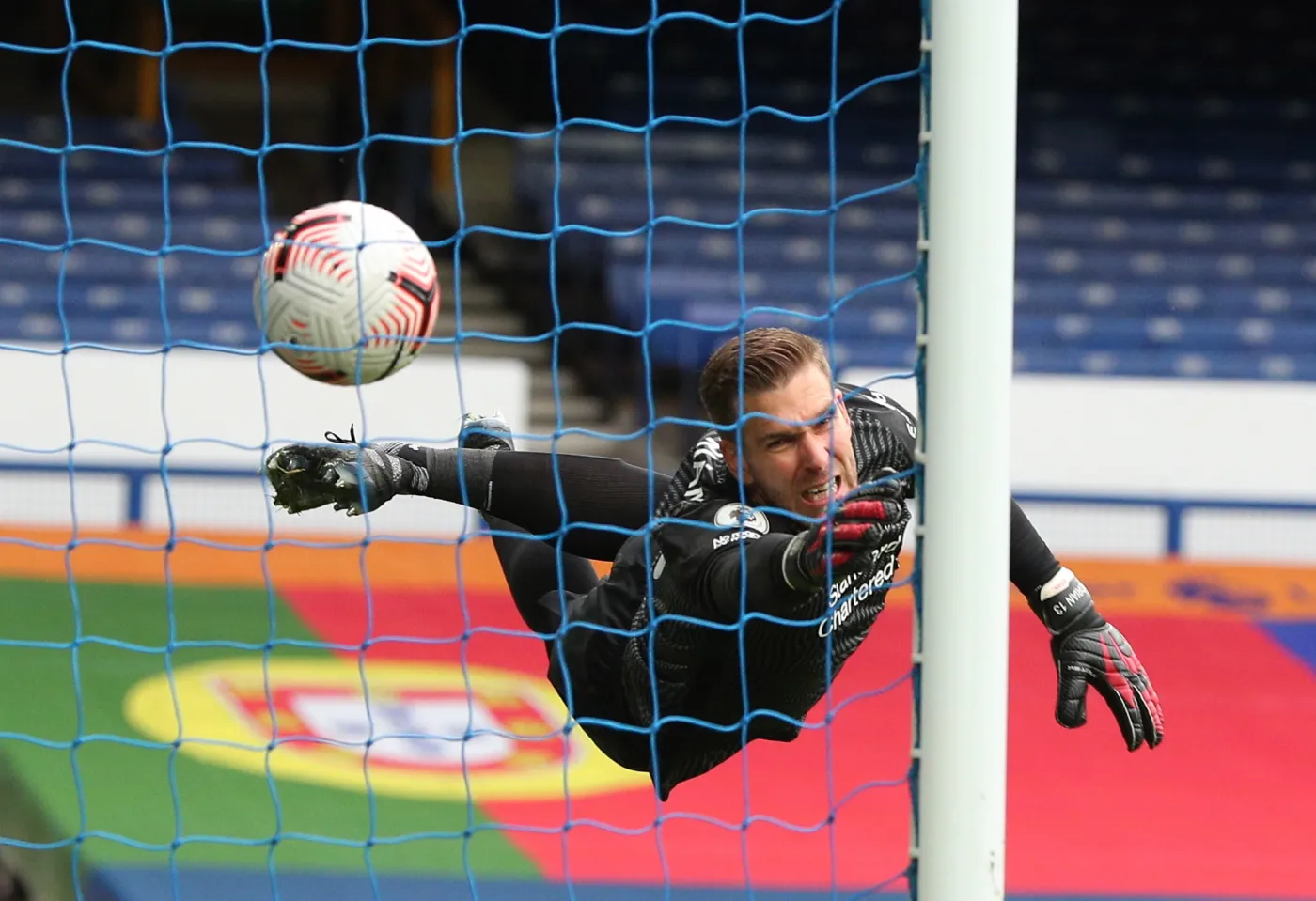 VAR w doliczonym czasie gry zdecydował o wyniku derbów Liverpoolu