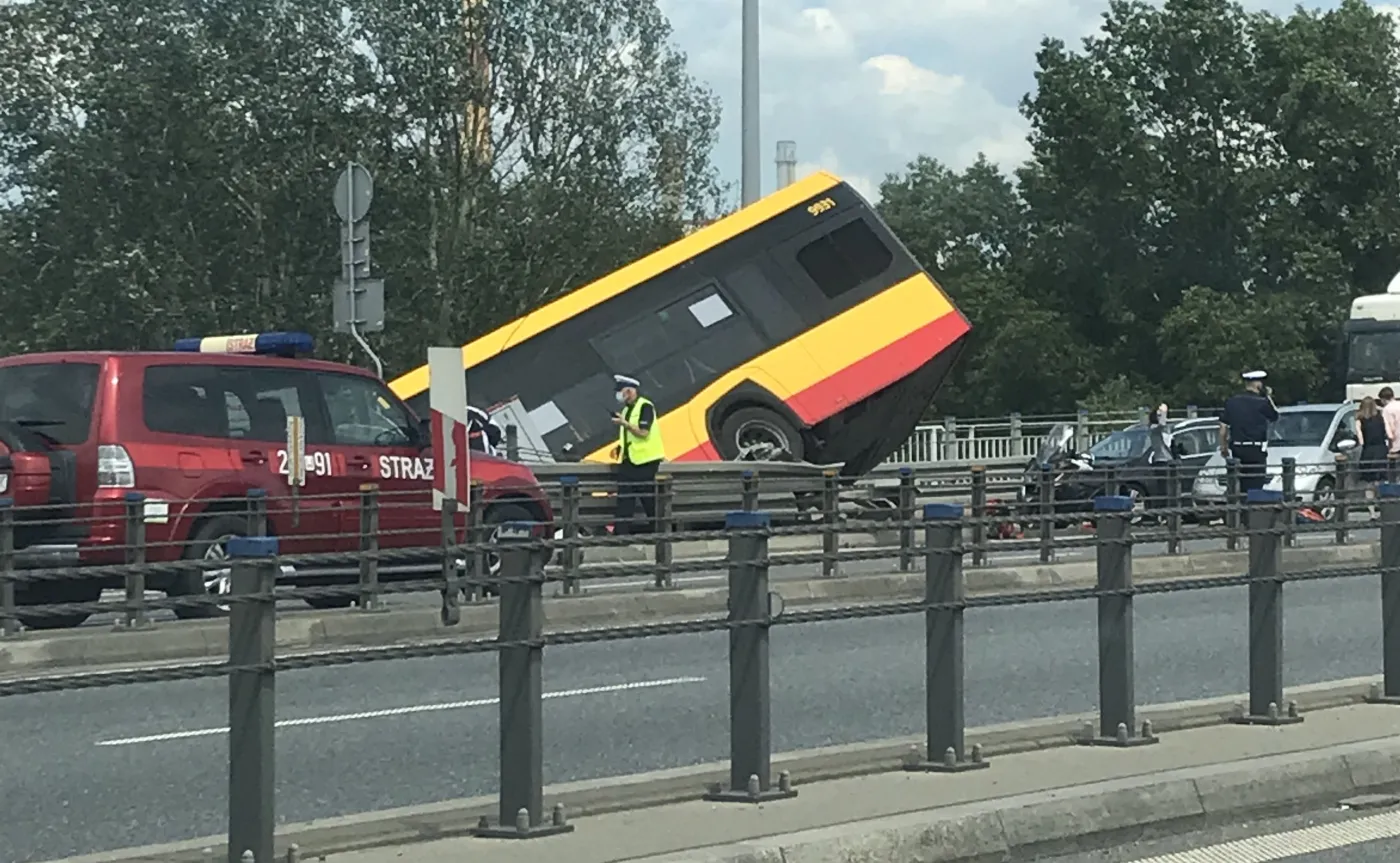 GDDKiA: Miejsce wypadku autobusu było sprawdzane w maju. Przegląd wypadł pozytywnie
