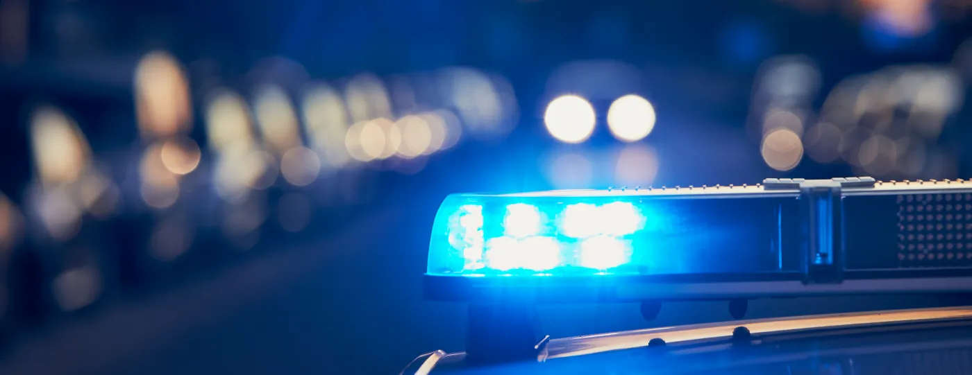 Ciągnął psa za samochodem; odpowie za znęcanie się nad zwierzęciem