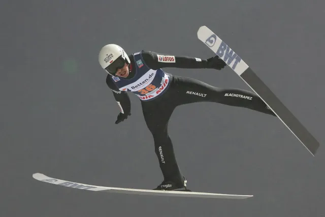 PŚ w skokach. Żyła 14. w Klingenthal, wygrał Kobayashi