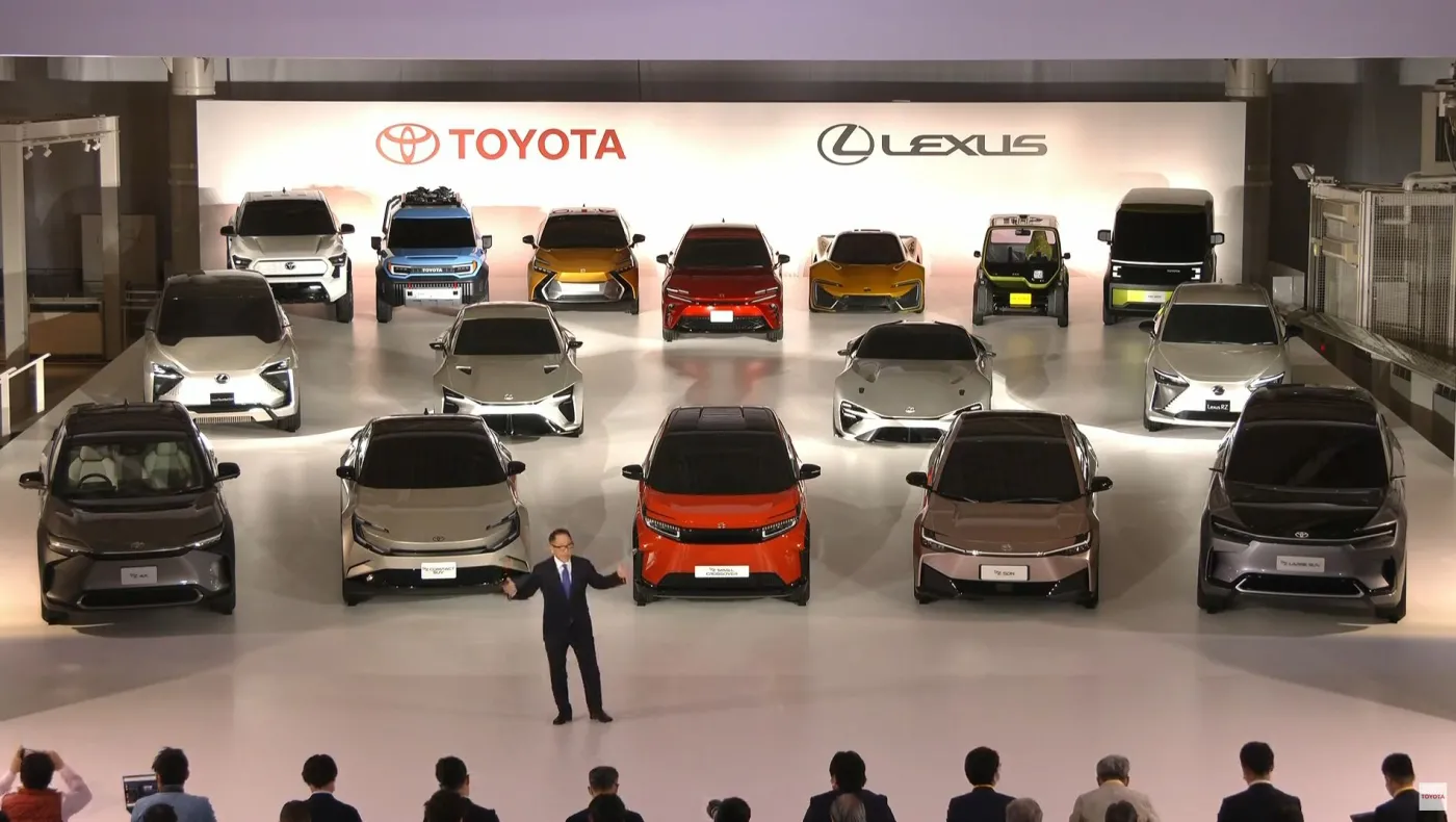 Toyota wprowadzi 30 samochodów elektrycznych. Oto nowe SUV-y, terenówki i sedany